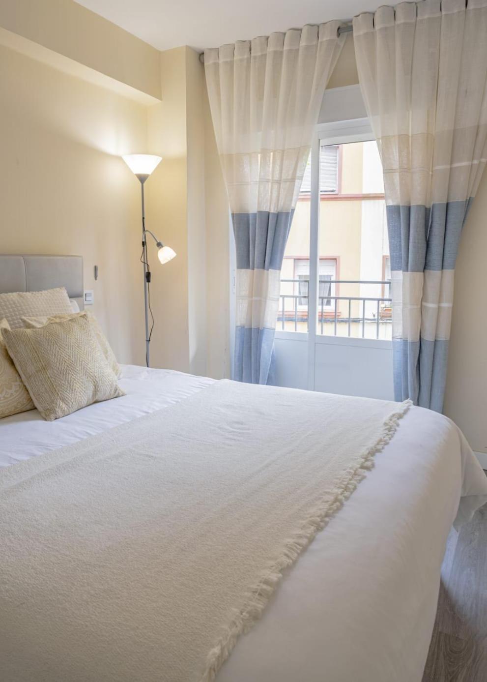 Apartamento Cerca Del Pilar サラゴサ エクステリア 写真